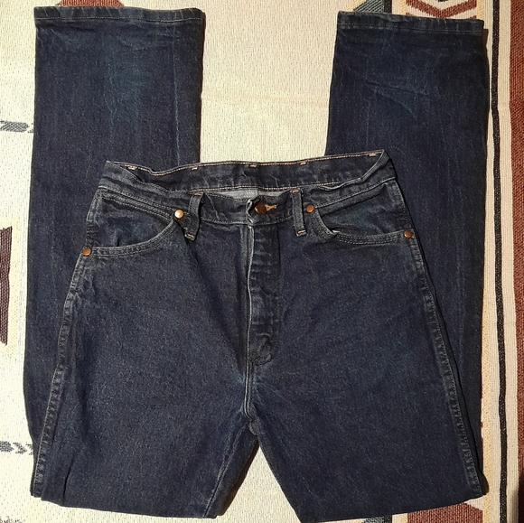 30x32 Wrangler Jeans - Picture 2 of 5